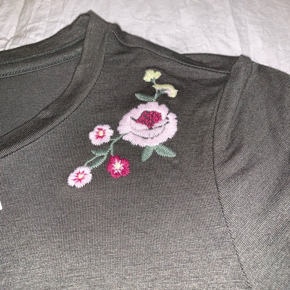 4/$25♦️ AEROPOSTALE soft perfect embroidered crew - Picture 5 of 8